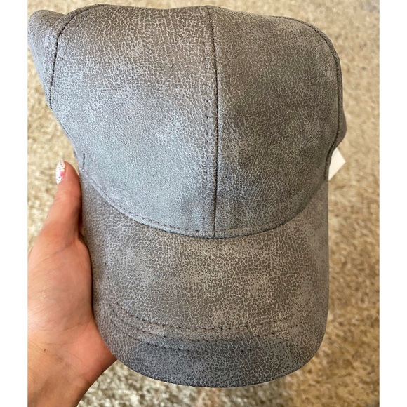 💥NEW AUGUST HATS Gray Faux Suede Baseball Cap - Picture 8 of 9
